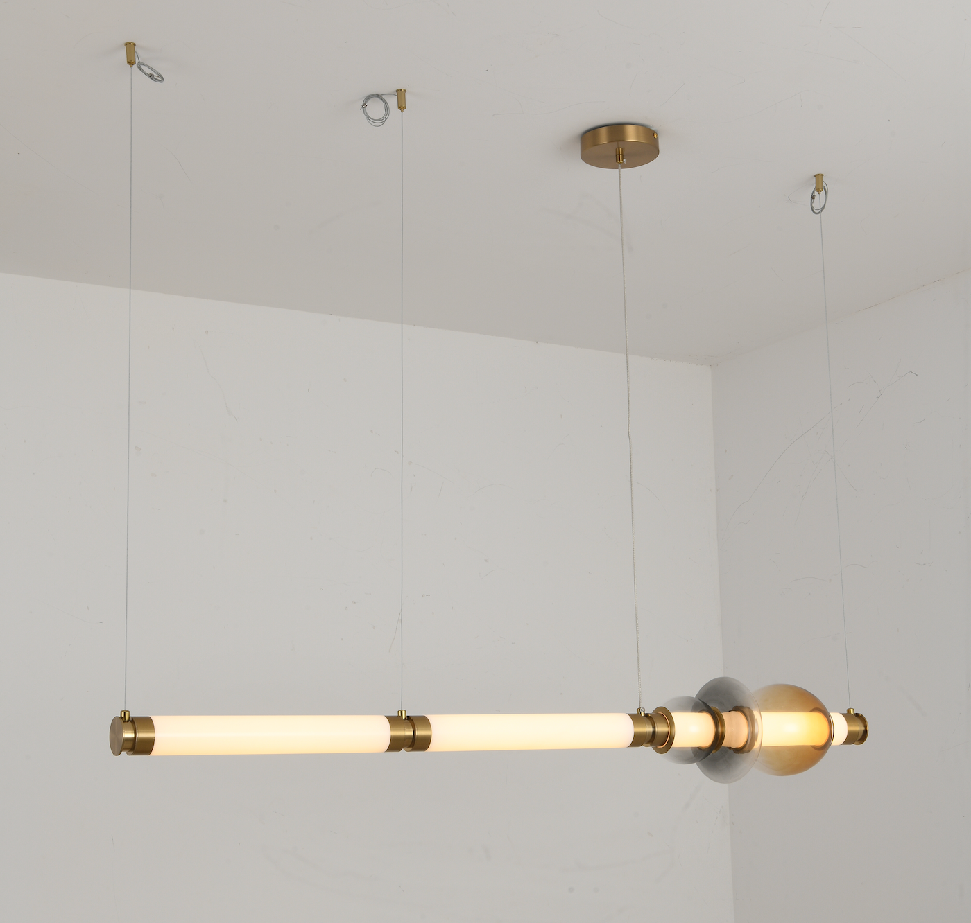 Lámpara minimalista VENTO-D