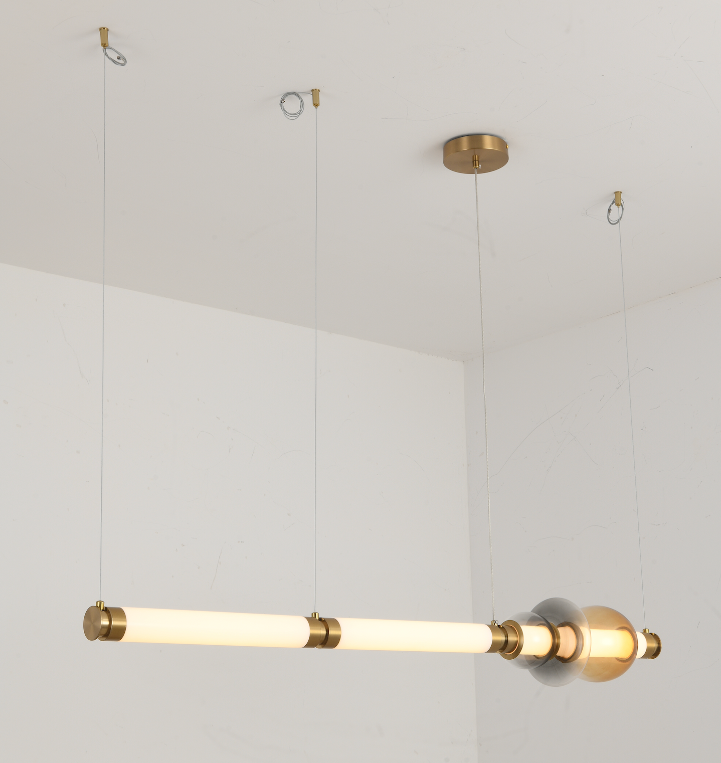 Lámpara minimalista VENTO-D